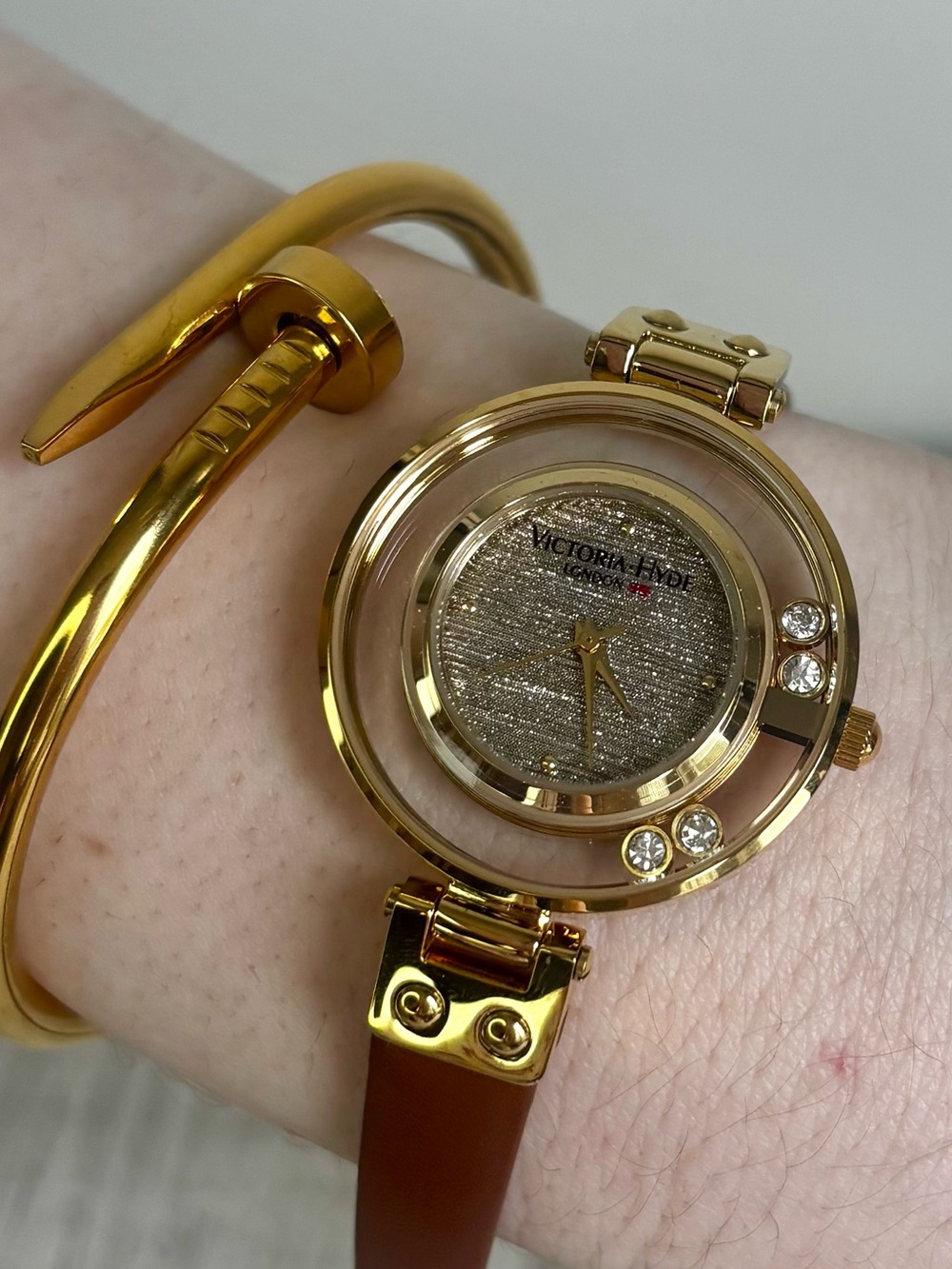 Victoria Hyde London Women's Watch Gold Case Brown Leather Sparkle Star NWT